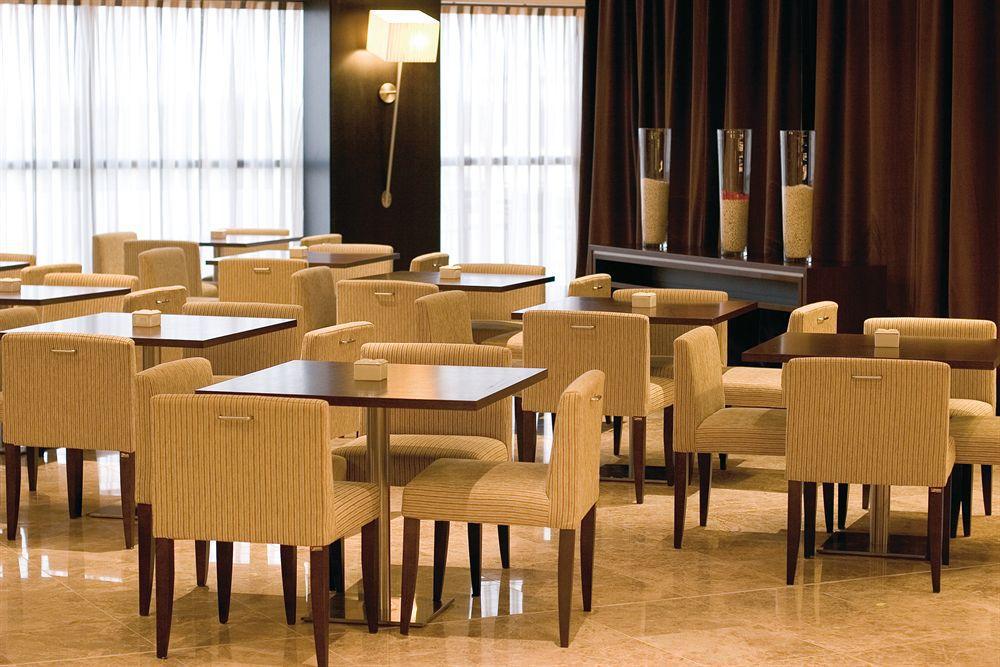 Hotel Occidental Aranjuez Restaurace fotografie